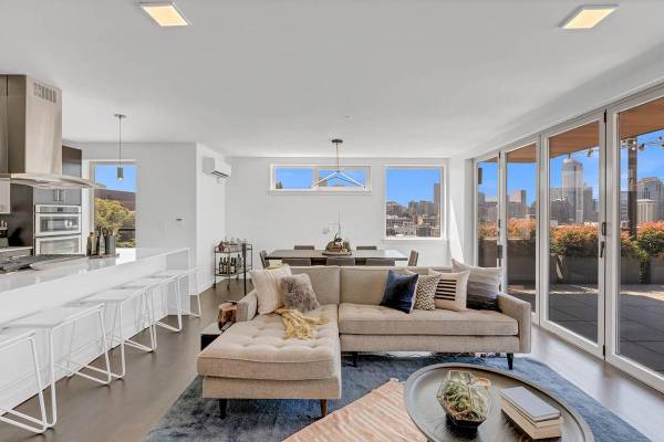 $2,045 / 2br - 634ft2 - Top Floor One Bed - Where Style Meets Comfort and Views! (Capitol Hill)63808084342531120