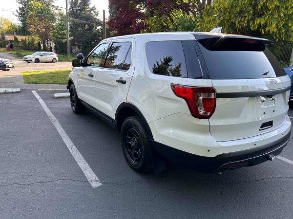 2017 Ford Explorer Police Interceptor Utility - $8,90063470611603075122