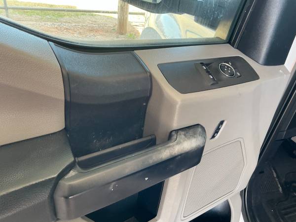 2021 Ford F250 REG CAB - Photo 11