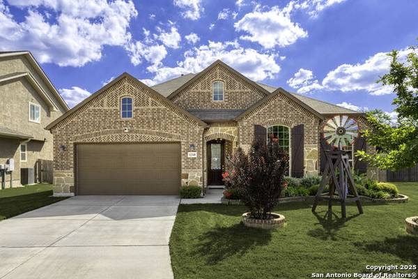 Miraculously Beautiful Home in San Antonio. 4 Beds, 3 Baths 1
