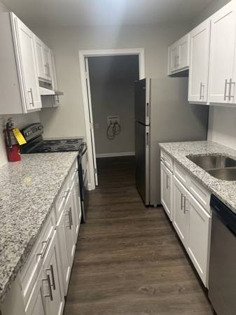 $1,554 / 2br - 1158ft2 - We welcome your furry friends! Pet Friendly! 2 Bd / 2 Ba / 1158 SqFt (College Park - Near the Fernbank Museum)63964124378499122