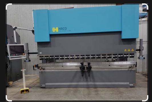 Press Brake Operator 1