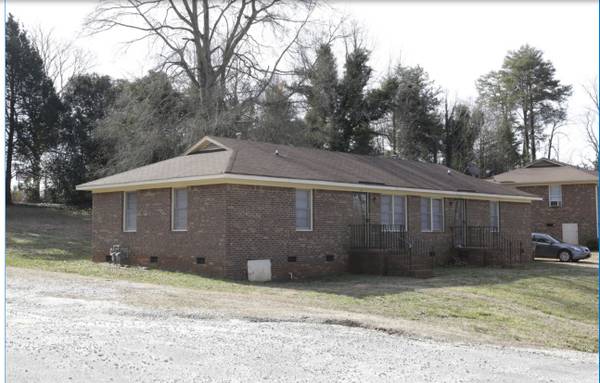 $1,195 / 2br - 900ft2 - M12--2bd--OPEN TODAY--FREE APP--Brick Duplex-close to shopping (Greenville , SC)63661238818049120