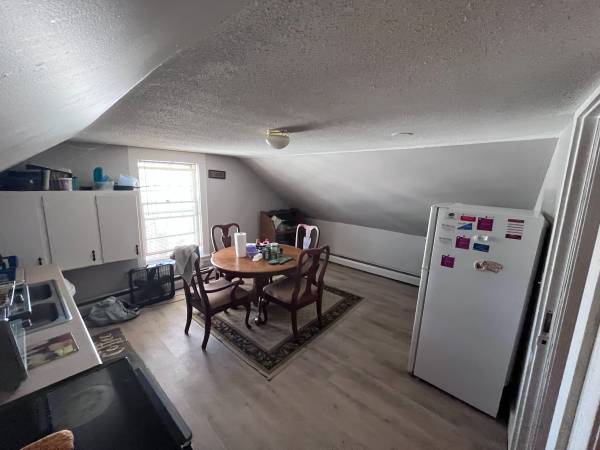 $975 / 1 habitación - Dormitorio en tercer piso - Todo incluido (Claremont)63314338537729122