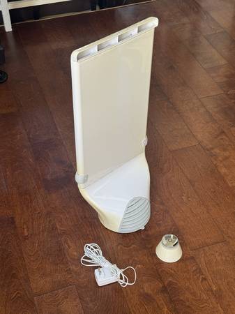 Brookstone Bed Fan 1