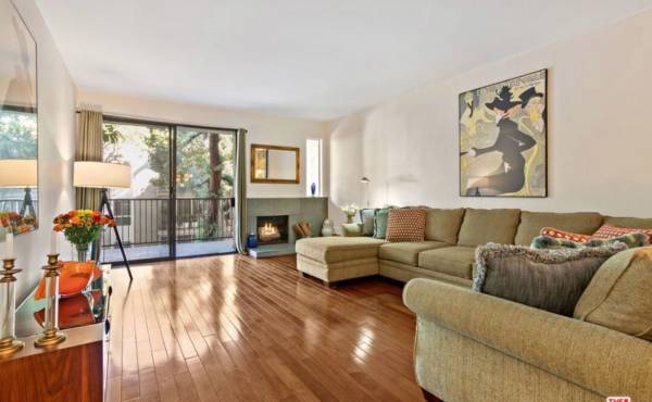 $2,850 / 2br - 1504ft2 - Beautiful WeHo Fully Furnished Home  2bed/ 2Bath (West Hollywood)63953075806851120