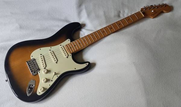 Fender American Deluxe V-neck Stratocaster USA 1