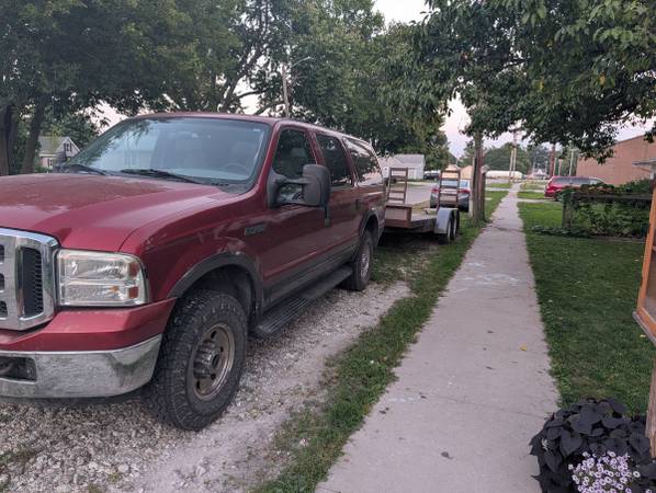 2005 Ford Excursion 1
