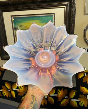 VTG- Pink Opalescent 12 Point Star Glass candle holder 1