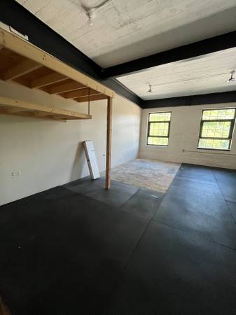 $1,575 / 400ft2 - Light-filled Studio in River Arts District! - 400 sq ft (River Arts District)64029209993345122