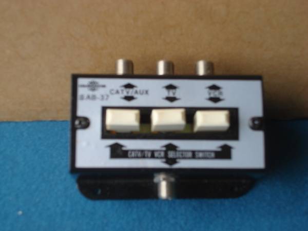 CATV/TV/VCR SELECTOR SWITCH 1