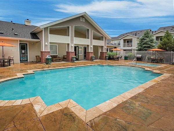 $1,635 / 3br - 1108ft2 - Sensational Views, Playground Area, Outdoor Swimming Pool (Colorado Springs)63658145803777124