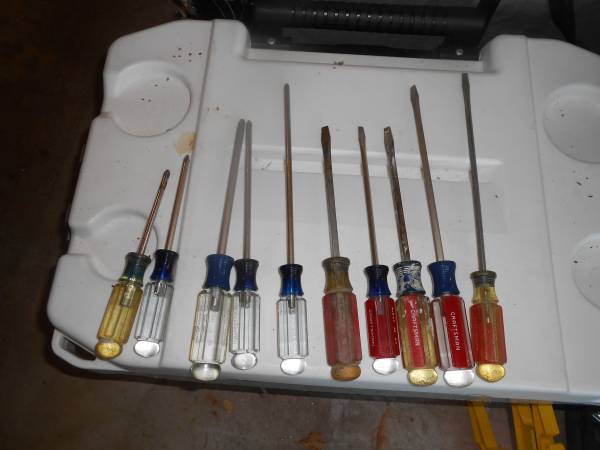 10 Craftsman screwdrivers 1