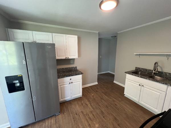 $2200.00 / 3br - 1635ft2 - Charming 3 Bed/1.5 Bath Ranch in Independence, KY - $2,20063974189622914124