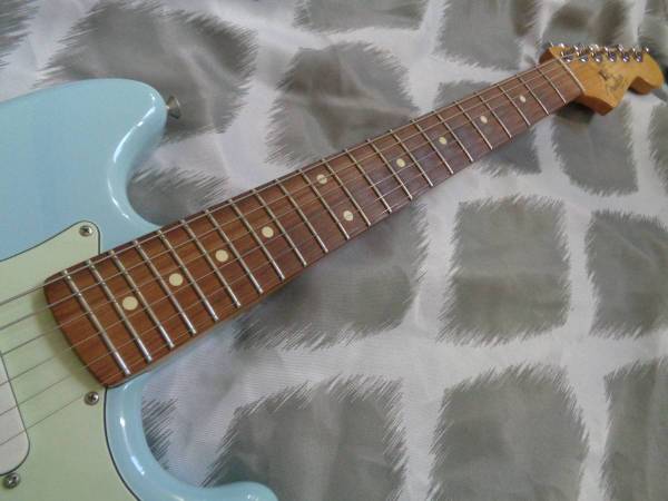 2017 Fender MIM Mexico DUO SONIC HS ELECTRIC GUITAR. 1