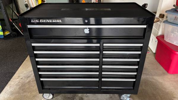 US General Roll Away Tool Box 1