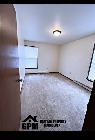 $760 / 2br - Apartment for rent- 421 COLFAX STREET - 8, AUGUSTA, WI 54722 (Augusta)63845960439553124