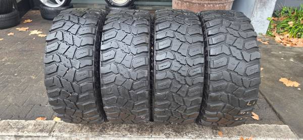 4 - 295/70 17 Cooper 12032 Used Tires 1
