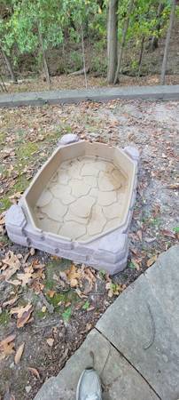 Samd box bottom lid was destroyed by hail 1