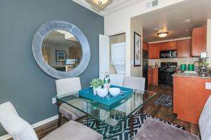 $3,068 / 2br - 1021ft2 - Casa en San Marcos 2x2!! ¡Ofertas especiales para mudarse! ¡Garaje adjunto! W/D A/C (San marcos)63657310322433120