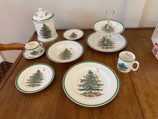 Spode Christmas dish set 1