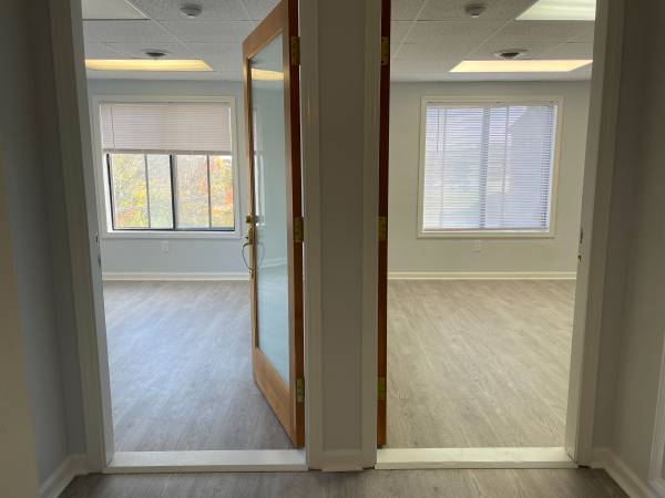 $575 / 140ft2 - CoWorking Space in Stoughton (Stoughton)63856337769475120