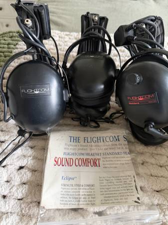 5 Aviation Headsets and Accessories 1