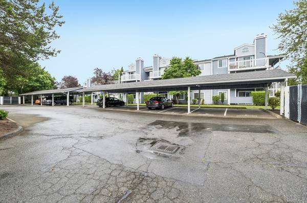 Ground Floor 1 Bedroom Featuring Des Moines Convenience 1