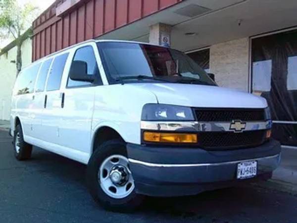 2018 Chevrolet Express 3500 - Photo 5