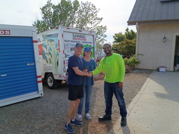 Manager needed for moving company $25 an hour 1