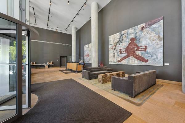 $5,500 / 2br - 1400ft2 - Stunning / Spacious 2BD/2BA penthouse at SoNo West w/ unbeatable views (Chicago)63898474460291121