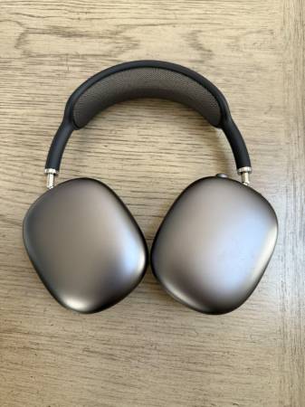 Pristine AirPods Max with Box - Barely Used 1