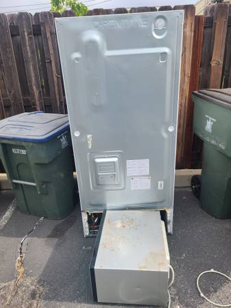 Free non functioning refrigerator 1