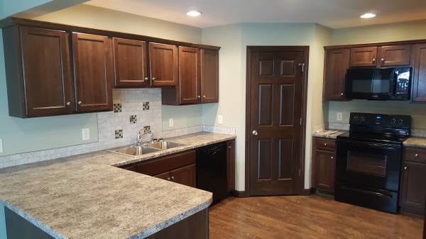 $1,150 / 2br - 1380ft2 - Townhouse Duplex Unit For Lease (Strasburg)63969200679939122