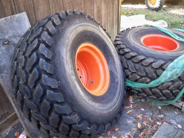 Kubota rims with tires. 1