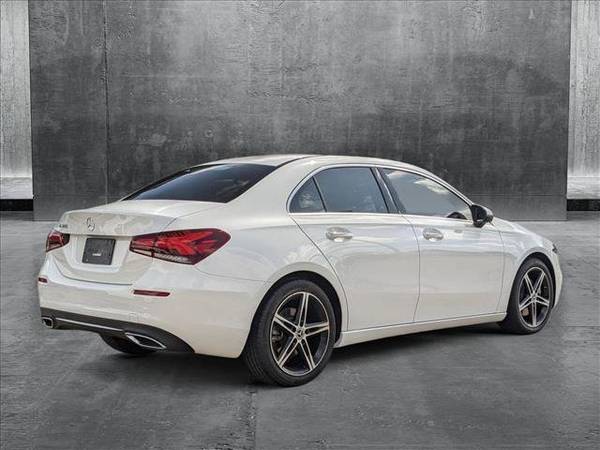 Clase A 2022 Mercedes-Benz Certificado A 220 Sedán - $26,085 (Llame *(281) 407-3454* para Confirmar Disponibilidad Instantáneamente)63622257814787124