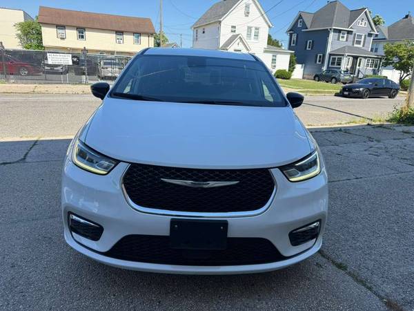 2024 CHRYSLER PACIFICA PLUG-IN-HYBRID SELECT 53K MILES 1