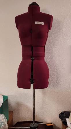 My Double Size Small Adjustable Dress Form by Dritz 1