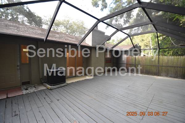 $1,895 / 3br - 1203ft2 - 4403 W. Humphrey St. great Carrollwood condo!  Community pool.! (Carrollwood)63991085058562123