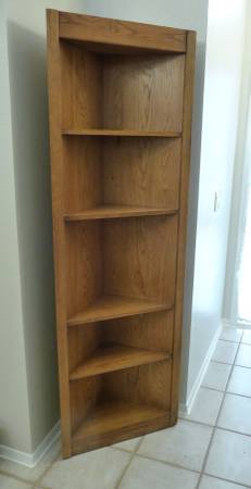 Oak Corner Shelf 1