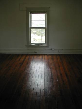 $900 / 2br - Apartamento de dos habitaciones en el piso superior, (Grand Haven)63882239859329124