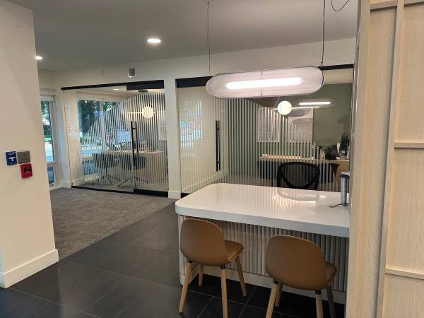 $2,294 / 1br - 593ft2 - Appliances Stainless, Business Center, Fitness Center, Svc Cable (First Hill)63884892792833122