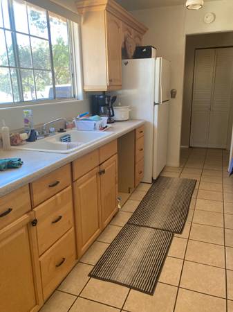 $800 / 4br - 144ft2 - Habitación en alquiler (Thousand Oaks)63668287297027120