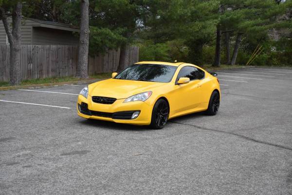 2011 Hyundai Genesis Coupe 3.8L Track 2dr Coupe - $11,990 (+ Alpha Motors TN)63625082921859121