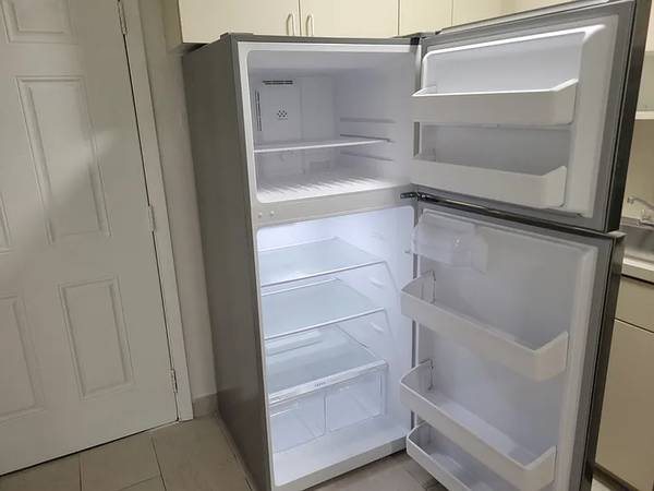 $955 / 2br - 650ft2 - *Stylish Two-Story 4-Unit Rental Opportunity. Miami, FL 33142 (3701 NW 20th Ct #A)64049282481666120