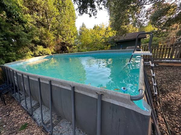 Intex 20’ pool with pump and sand filter 1