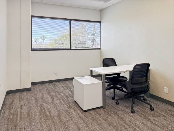 Private small office With Flexible Lease Options 1