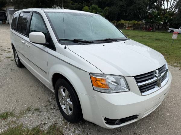 08 DODGE GRAND CARAVAN SXT - 86000 Miles, Accident FREE 1