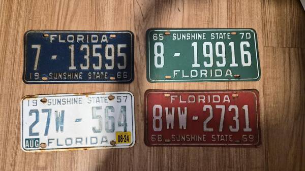 ANTIQUE LICENSE PLATES 1