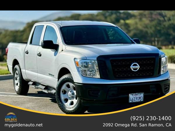 2018 Nissan Titan Crew Cab -Financing Available! 1